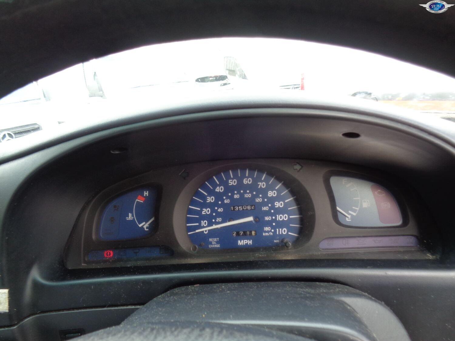 Used Toyota Hilux 2002 for sale - 76128865: Photo 11