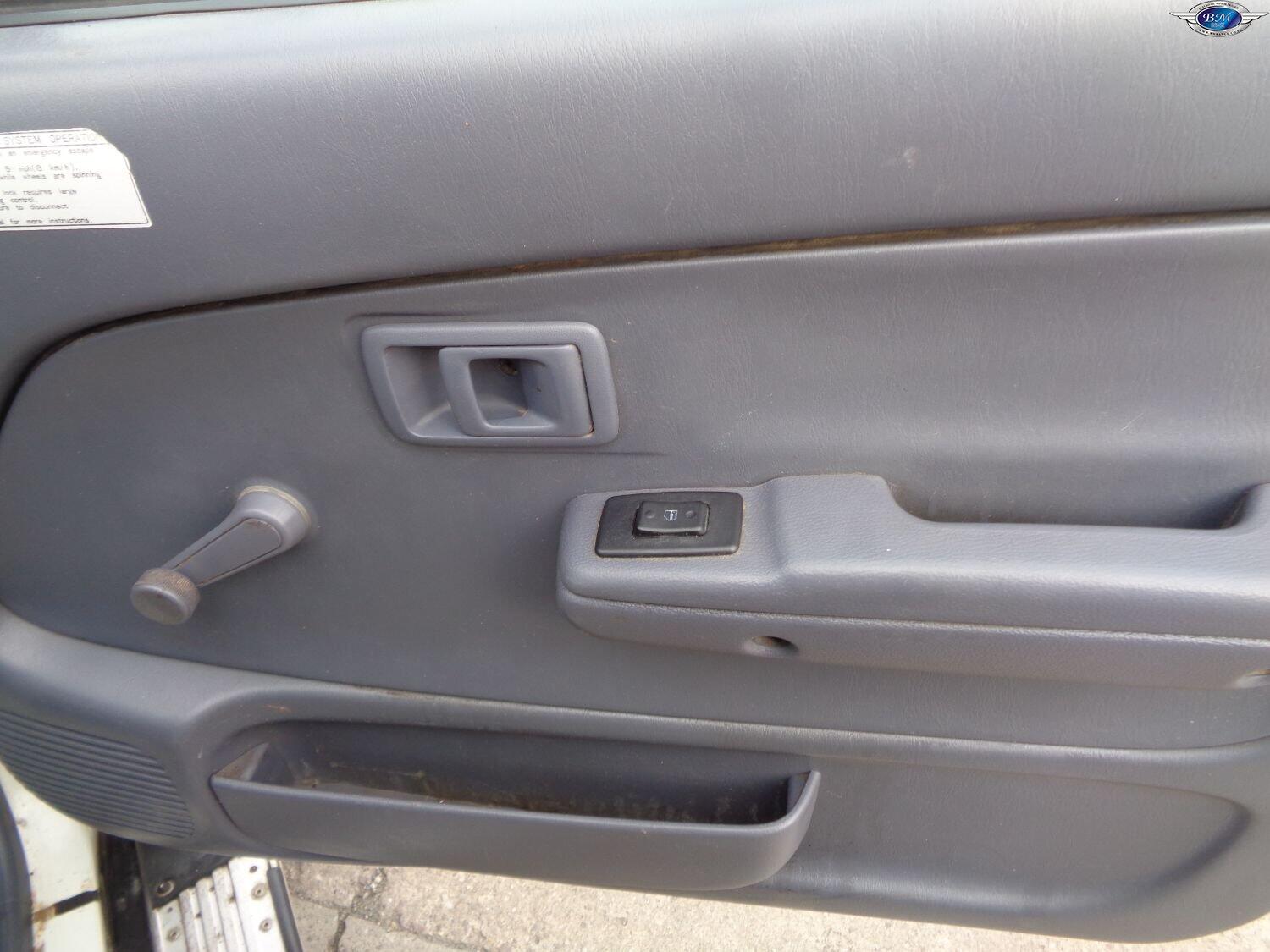 Used Toyota Hilux 2002 for sale - 76128865: Photo 13