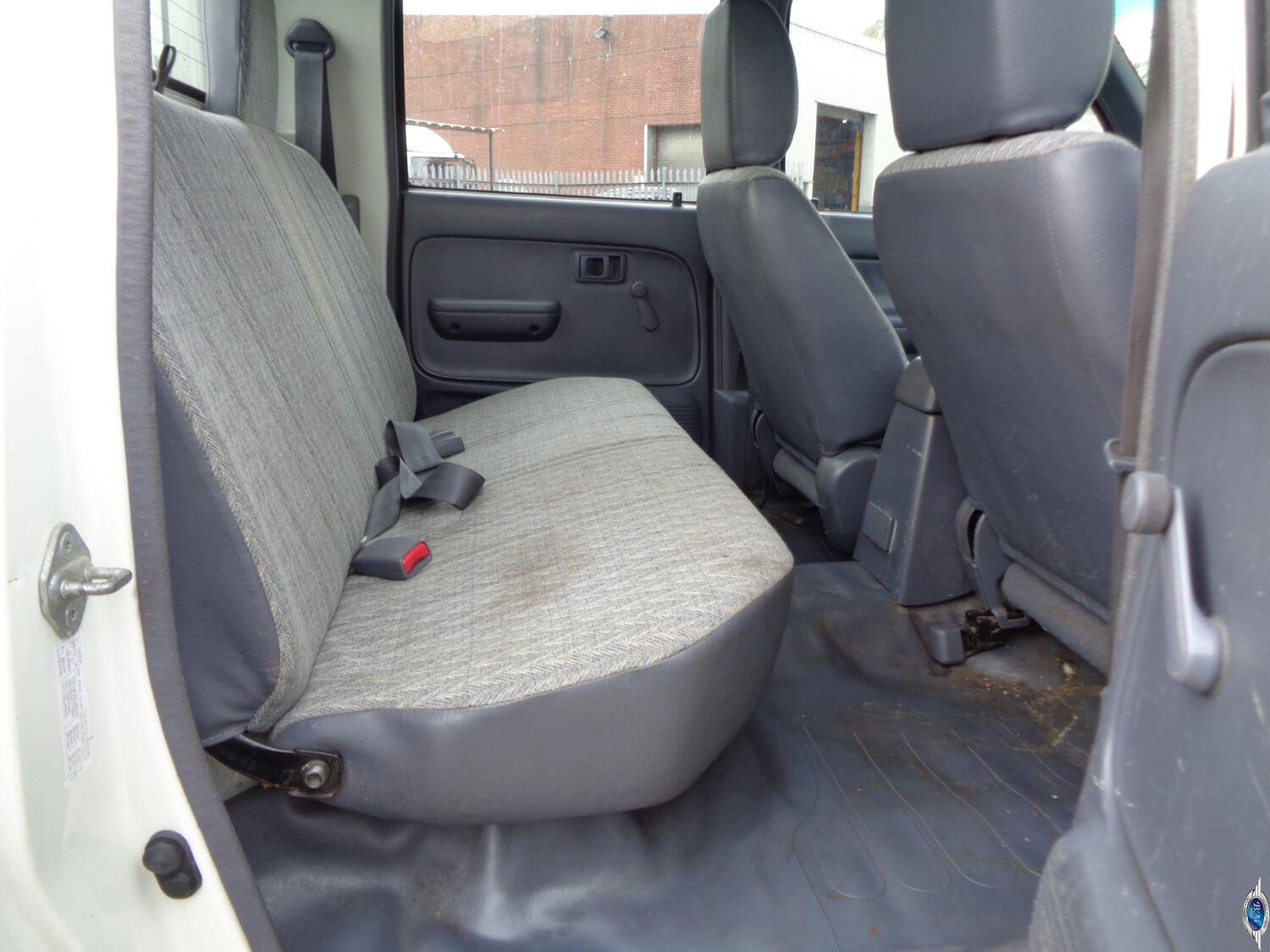 Used Toyota Hilux 2002 for sale - 76128865: Photo 15