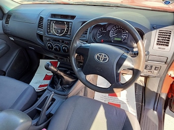 Used Toyota Hilux 2013 for sale - 78360111: Photo