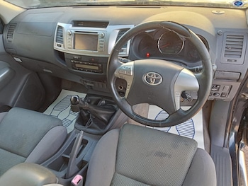 Used Toyota Hilux 2013 for sale - 76643344: Photo