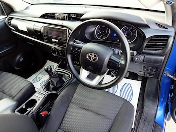 Used Toyota Hilux 2018 for sale - 77735712: Photo