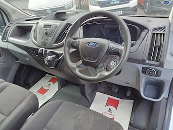 Used Ford Transit 2019 for sale - 78813372: Photo