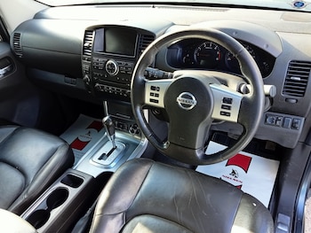 Used Nissan Navara 2011 for sale - 78289710: Photo