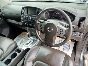 Used Nissan Navara 2011 for sale - 77049277: Photo