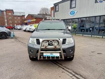 Used Nissan Navara 2011 for sale - 77049277: Photo