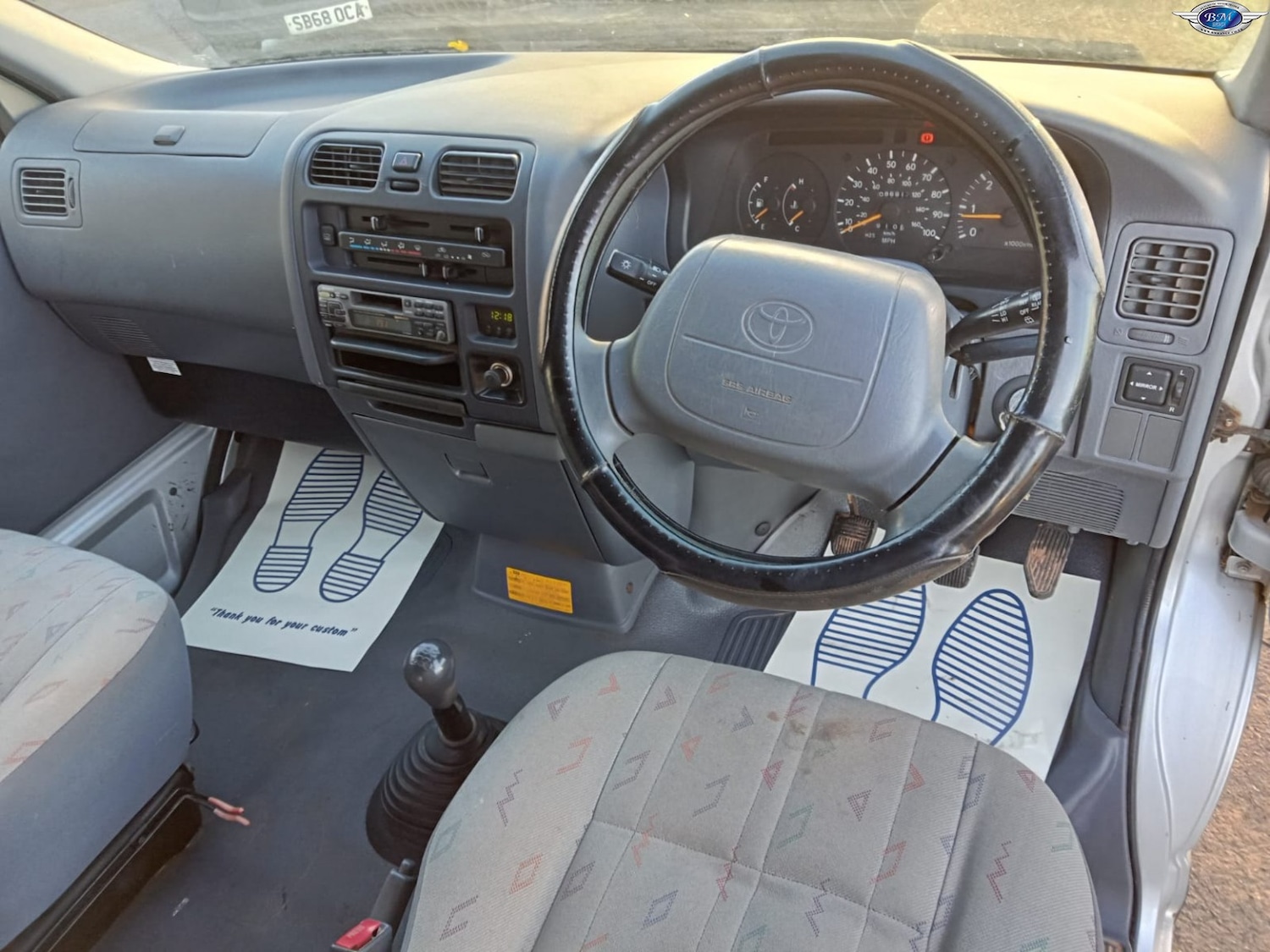 Used Toyota HiAce 2001 for sale - 76687224: Photo 2