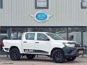 Used Toyota Hilux 2017 for sale - 79735354: Photo