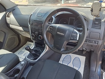 Used Isuzu D-Max 2015 for sale - 79519549: Photo