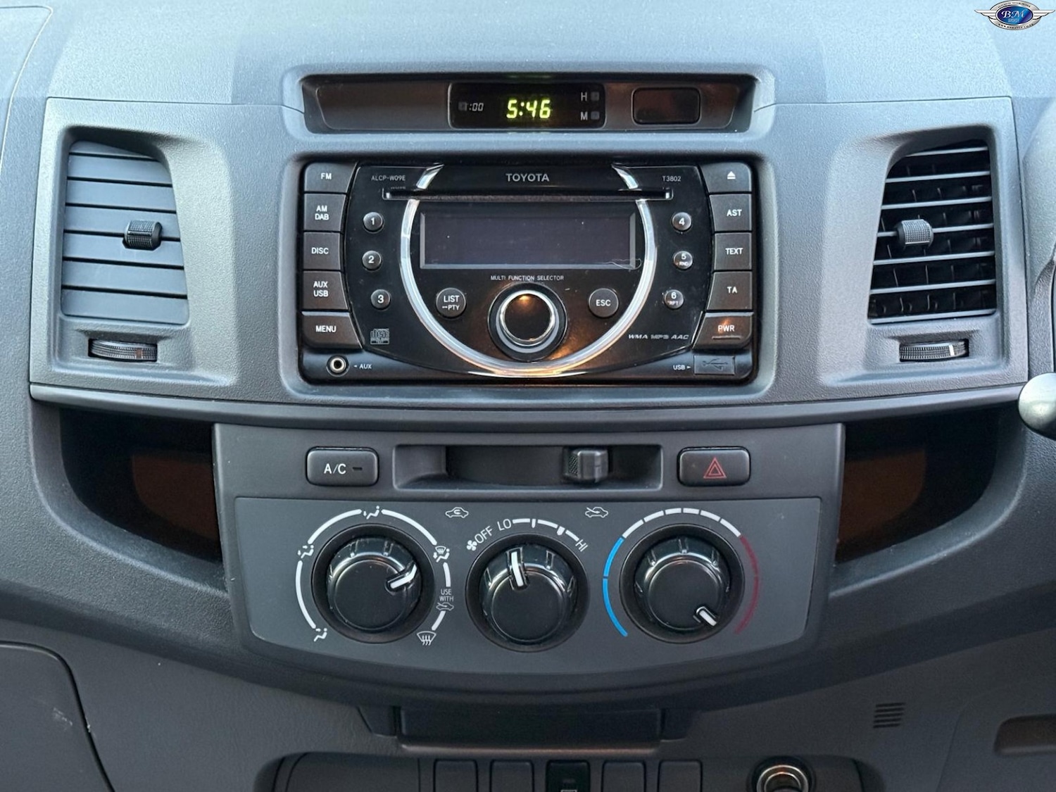 Used Toyota Hilux 2013 for sale - 76334836: Photo 9