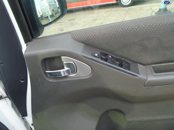 Used Nissan Navara 2010 for sale - 76011423: Photo 13