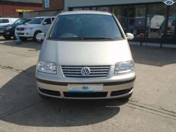 Used Volkswagen Sharan 2010 for sale - 75196950: Photo