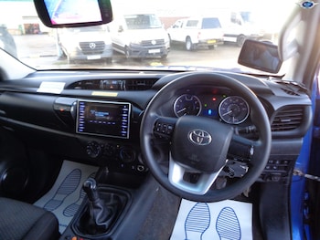 Used Toyota Hilux 2018 for sale - 76376929: Photo