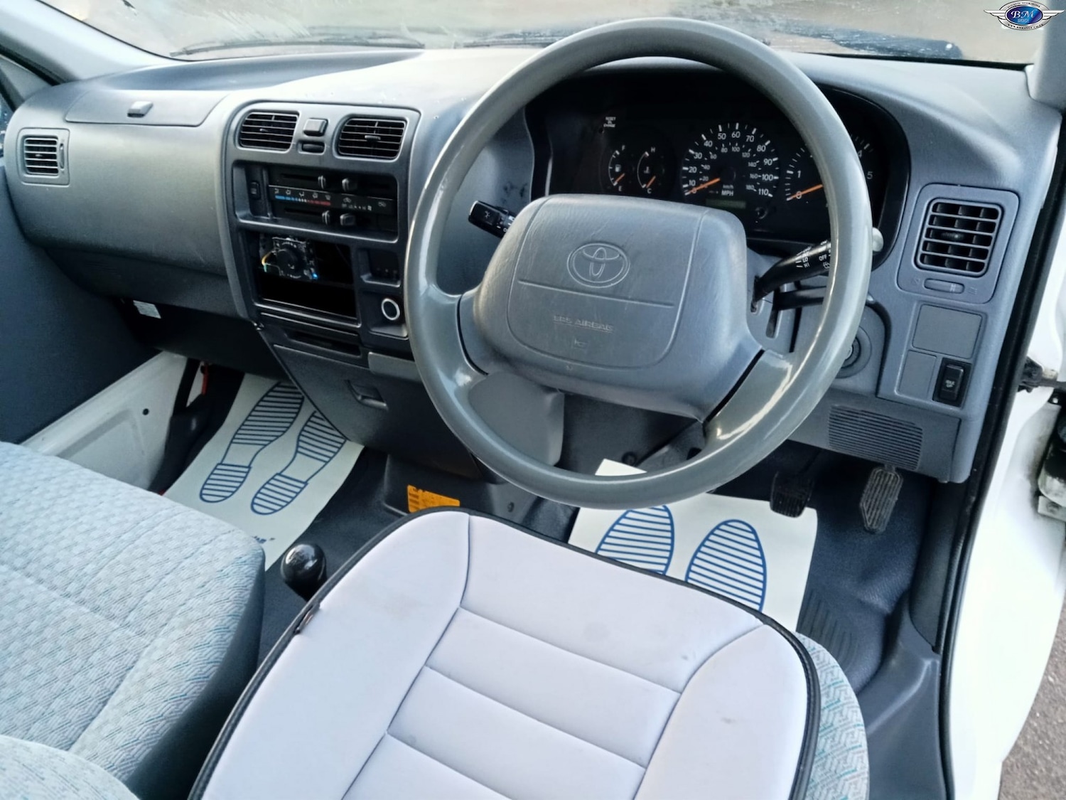 Used Toyota HiAce 2003 for sale - 77357349: Photo 2