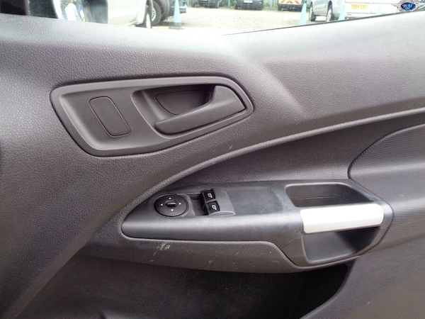 Used Ford Transit Connect 2015 for sale - 76107265: Photo 13