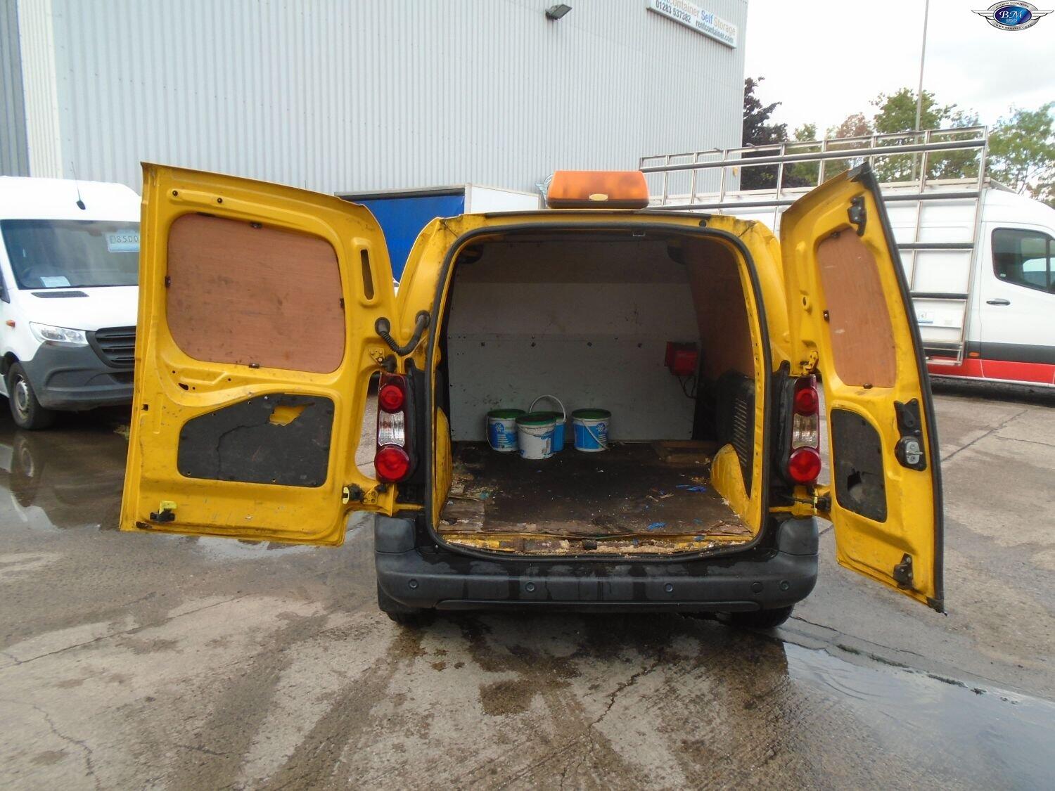 Used Peugeot Partner 2015 for sale - 75779372: Photo 8
