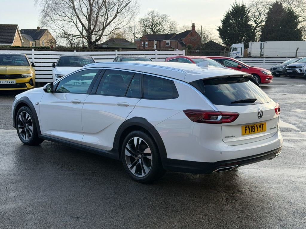 Used Vauxhall Insignia 2018 for sale - 76845099: Photo 2