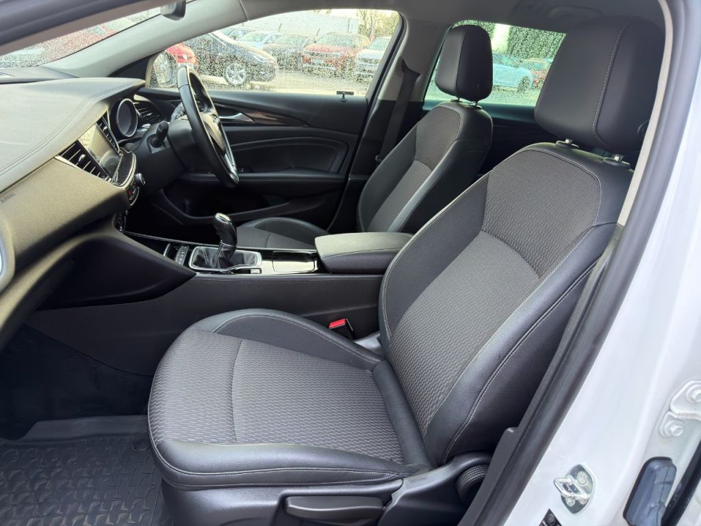 Used Vauxhall Insignia 2018 for sale - 76845099: Photo 4