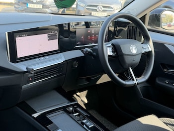 Used Vauxhall Astra 2025 for sale - 78240692: Photo