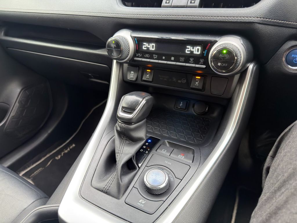 Used Toyota RAV4 2020 for sale - 77516380: Photo 22