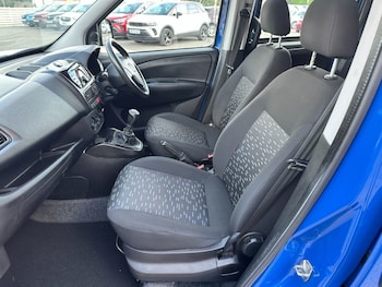 Used Vauxhall Combo 2016 for sale - 75271885: Photo