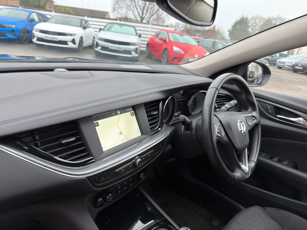 Used Vauxhall Insignia 2021 for sale - 76798619: Photo 5