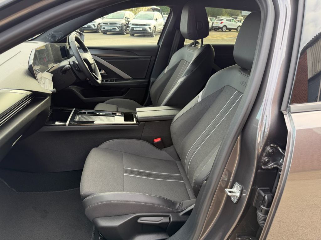 Used Vauxhall Astra 2025 for sale - 78153449: Photo 6