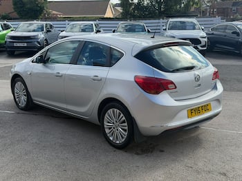 Used Vauxhall Astra 2015 for sale - 79865527: Photo