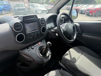 Used Peugeot Partner 2018 for sale - 79098772: Photo