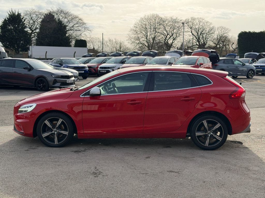 Used Volvo V40 2017 for sale - 77593343: Photo 10