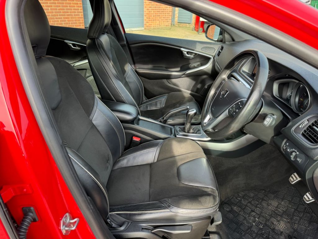 Used Volvo V40 2017 for sale - 77593343: Photo 17