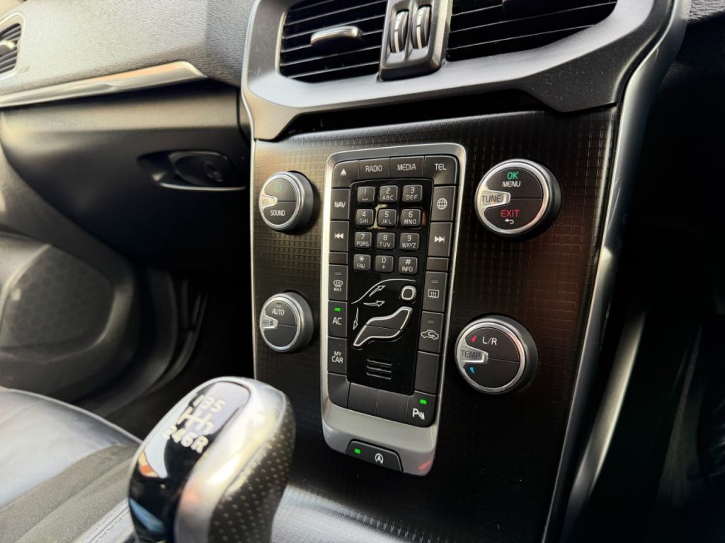 Used Volvo V40 2017 for sale - 77593343: Photo 21