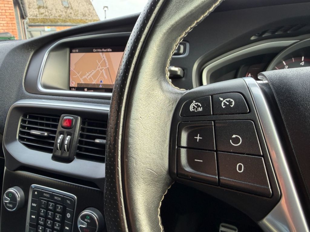 Used Volvo V40 2017 for sale - 77593343: Photo 23