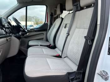 Used Ford Tourneo Custom 2019 for sale - 73419459: Photo