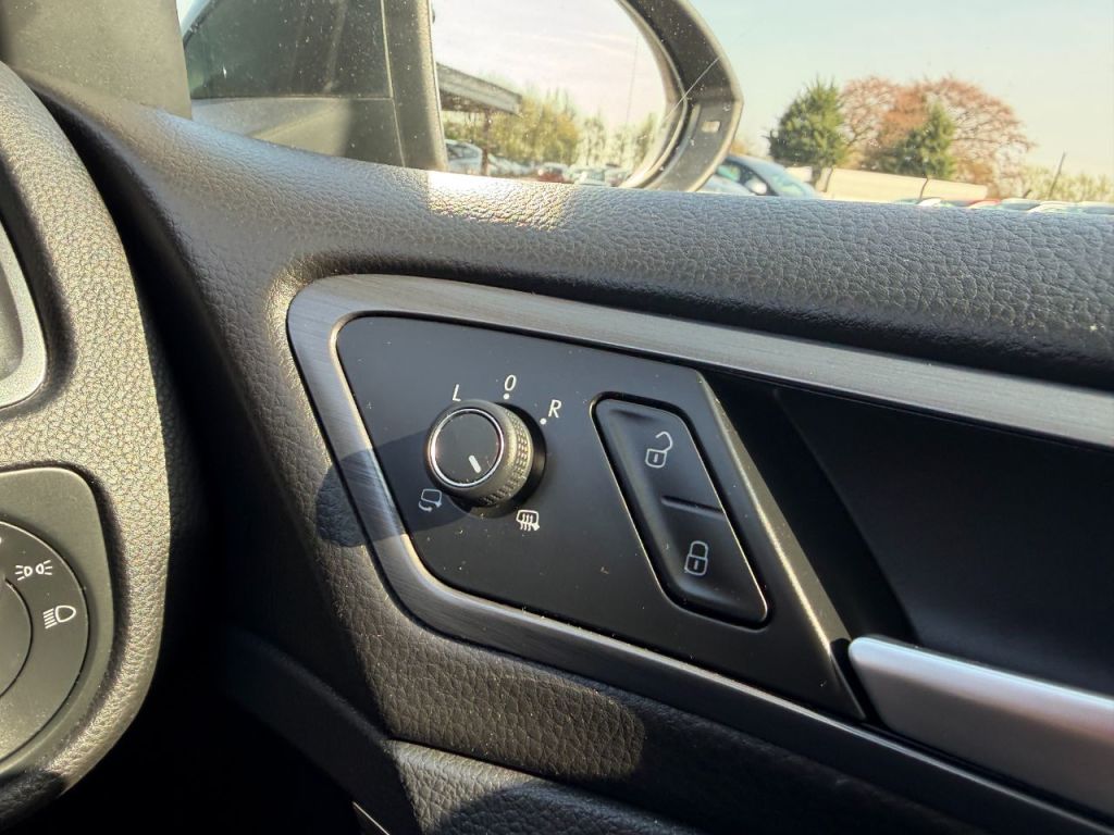 Used Volkswagen Golf 2019 for sale - 78167791: Photo 36