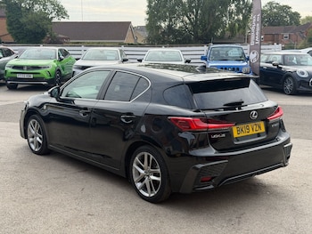 Used Lexus CT 2019 for sale - 79300075: Photo