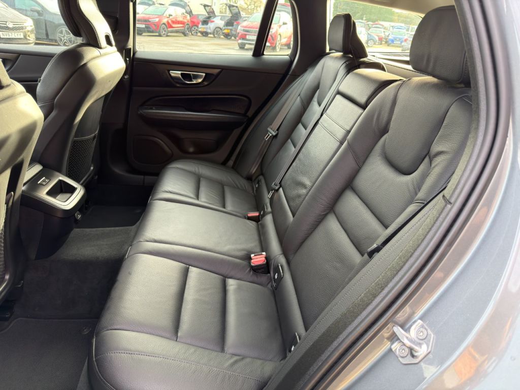 Used Volvo V60 2020 for sale - 77118000: Photo 12