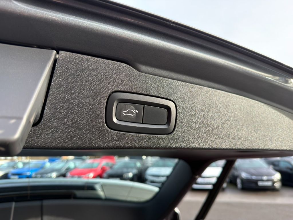 Used Volvo V60 2020 for sale - 77118000: Photo 16