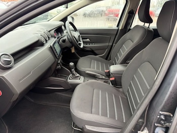 Used Dacia Duster 2023 for sale - 77095870: Photo