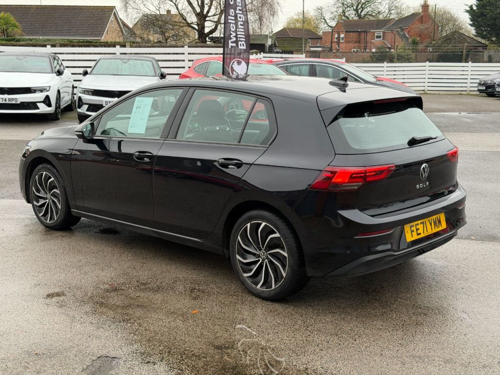 Used Volkswagen Golf 2021 for sale - 76581481: Photo 2