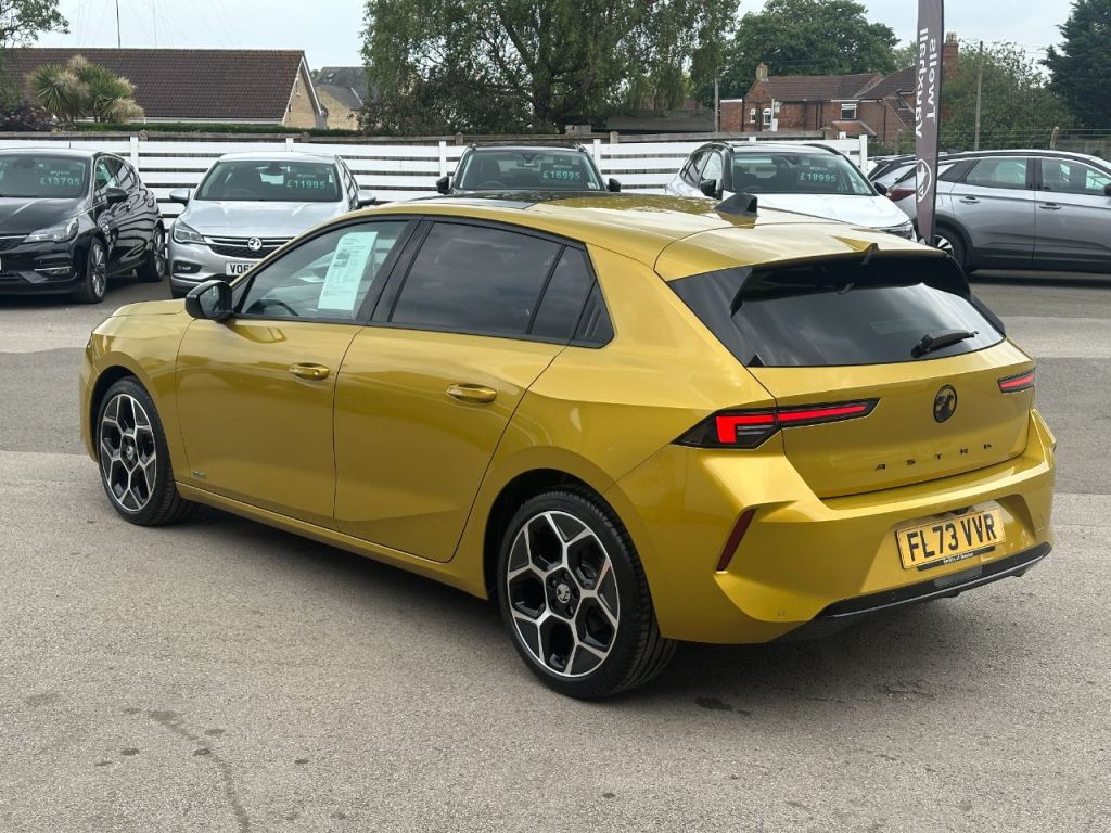 Used Vauxhall Astra 2024 for sale - 76422158: Photo 2