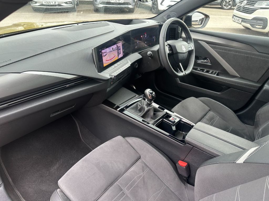 Used Vauxhall Astra 2024 for sale - 76422158: Photo 3