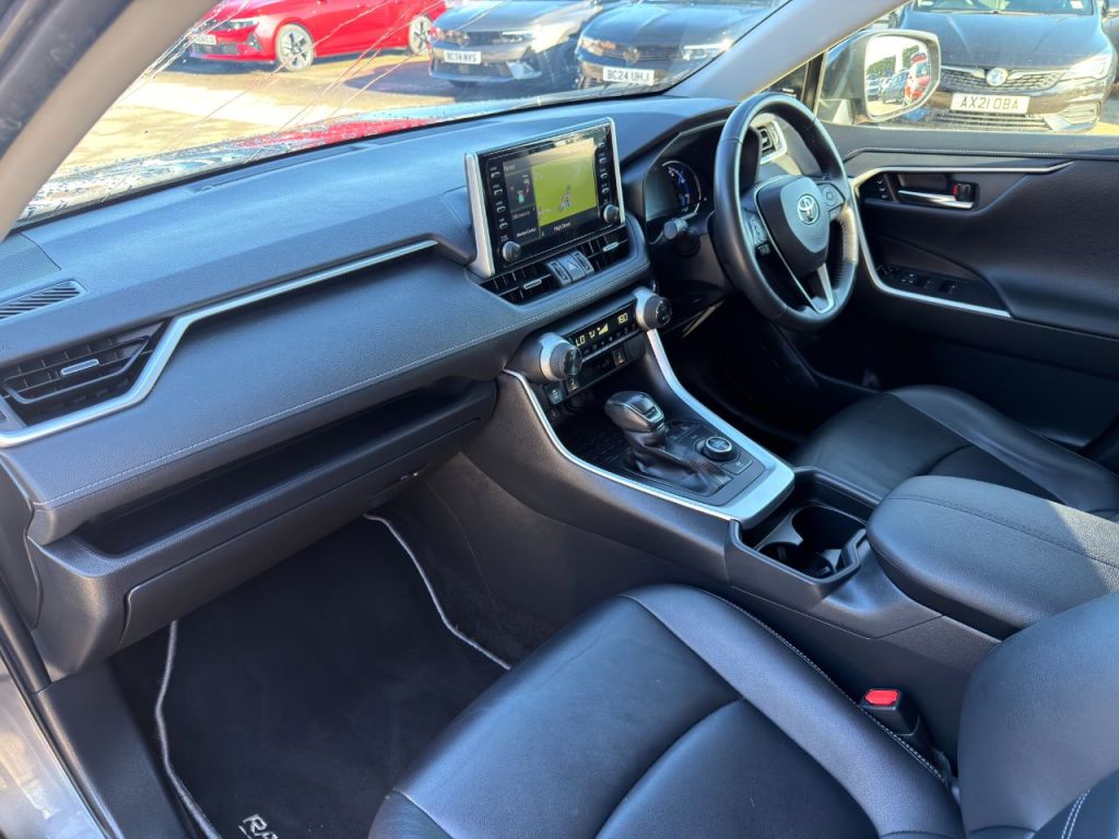 Used Toyota RAV4 2020 for sale - 77571153: Photo 3