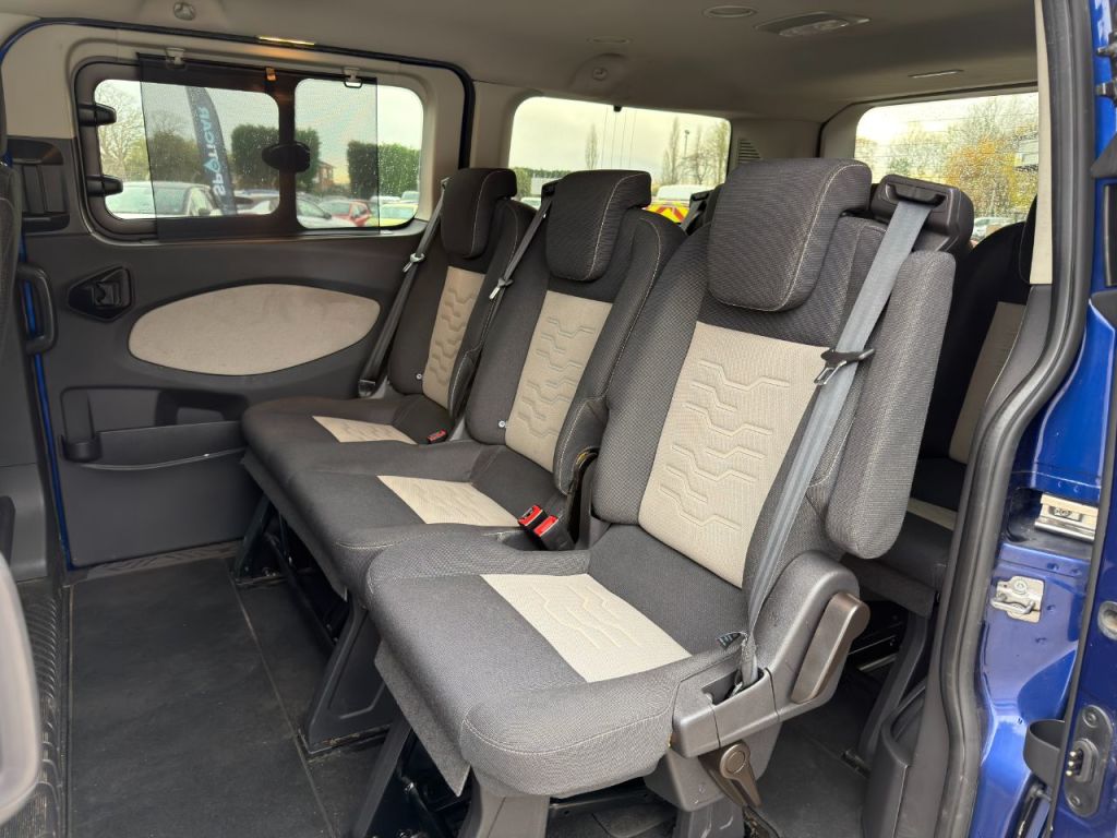 Used Ford Tourneo Custom 2017 for sale - 76603814: Photo 4