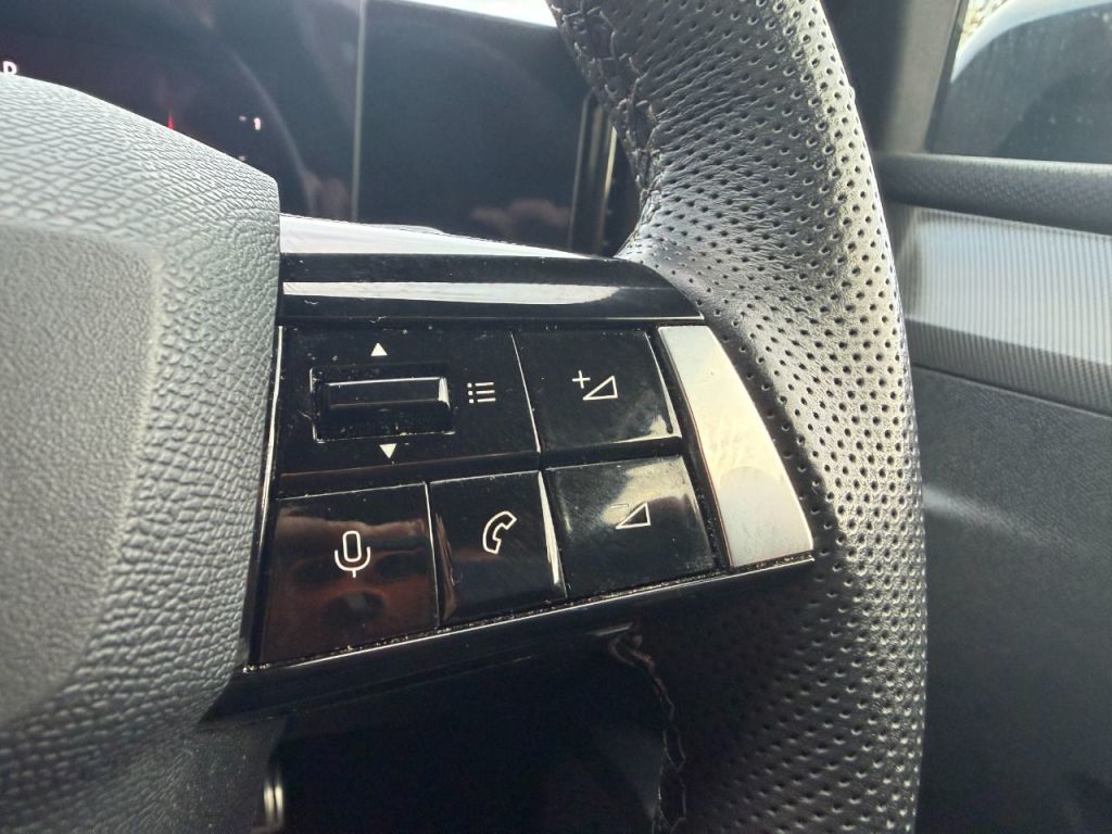 Used Vauxhall Astra 2023 for sale - 76322753: Photo 23