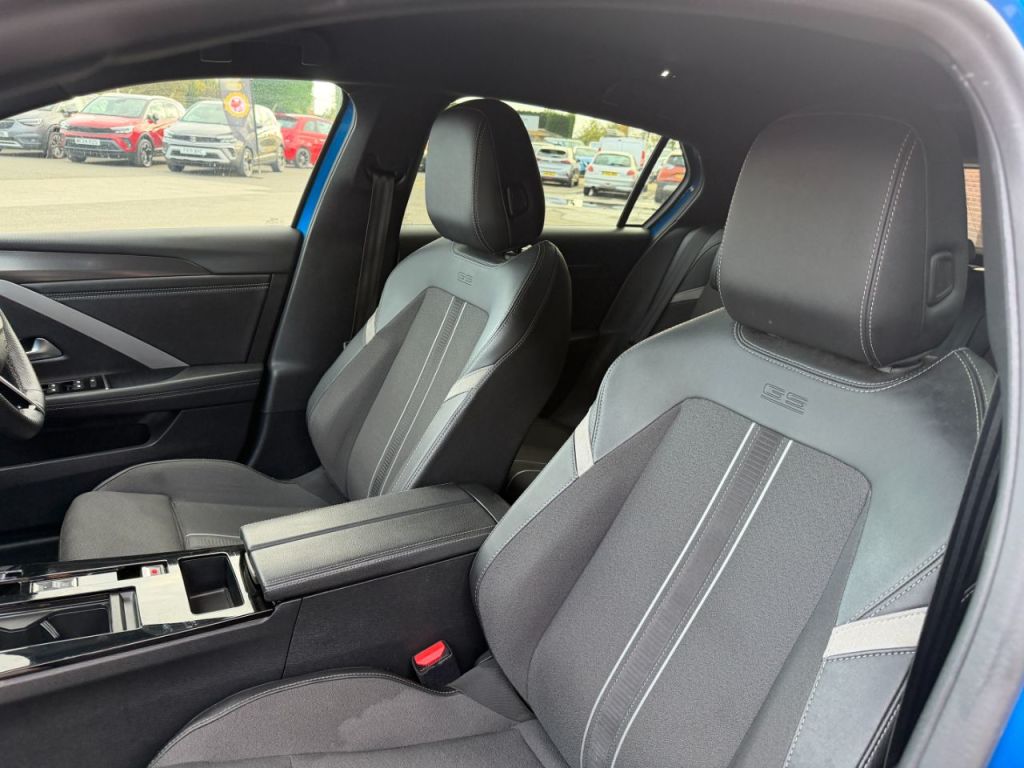 Used Vauxhall Astra 2023 for sale - 76322753: Photo 4