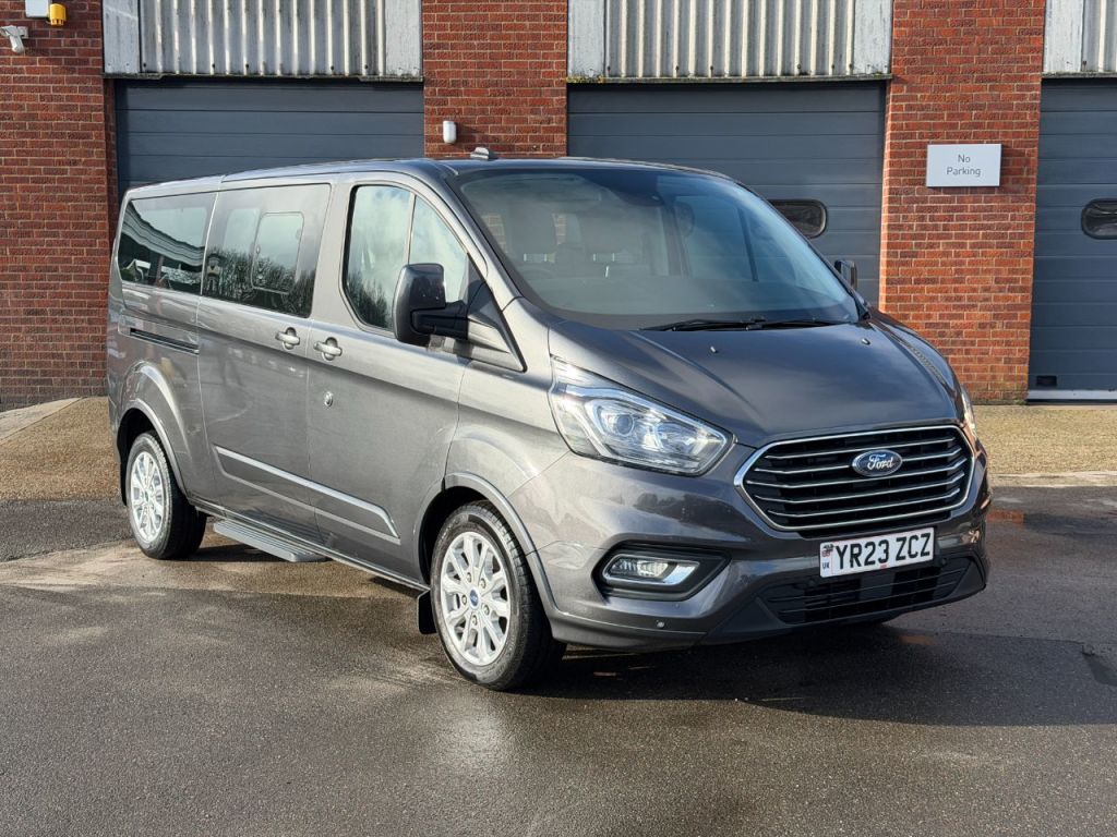 Used Ford Tourneo Custom 2023 for sale - 77394079: Photo 1