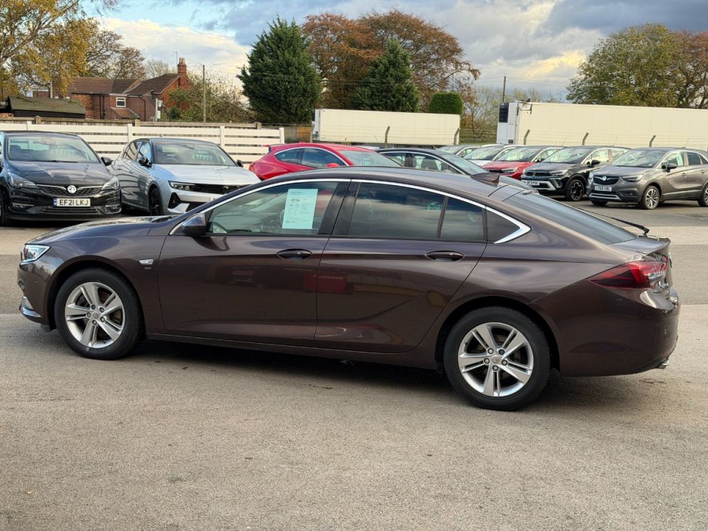 Used Vauxhall Insignia 2017 for sale - 76312820: Photo 10