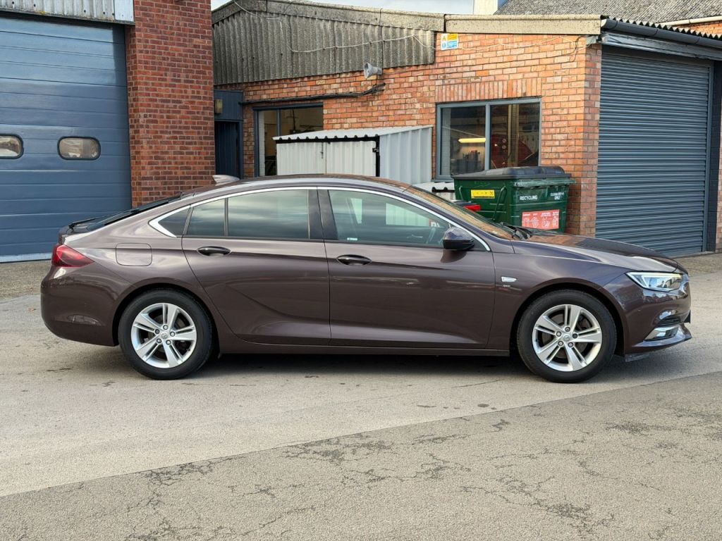 Used Vauxhall Insignia 2017 for sale - 76312820: Photo 13