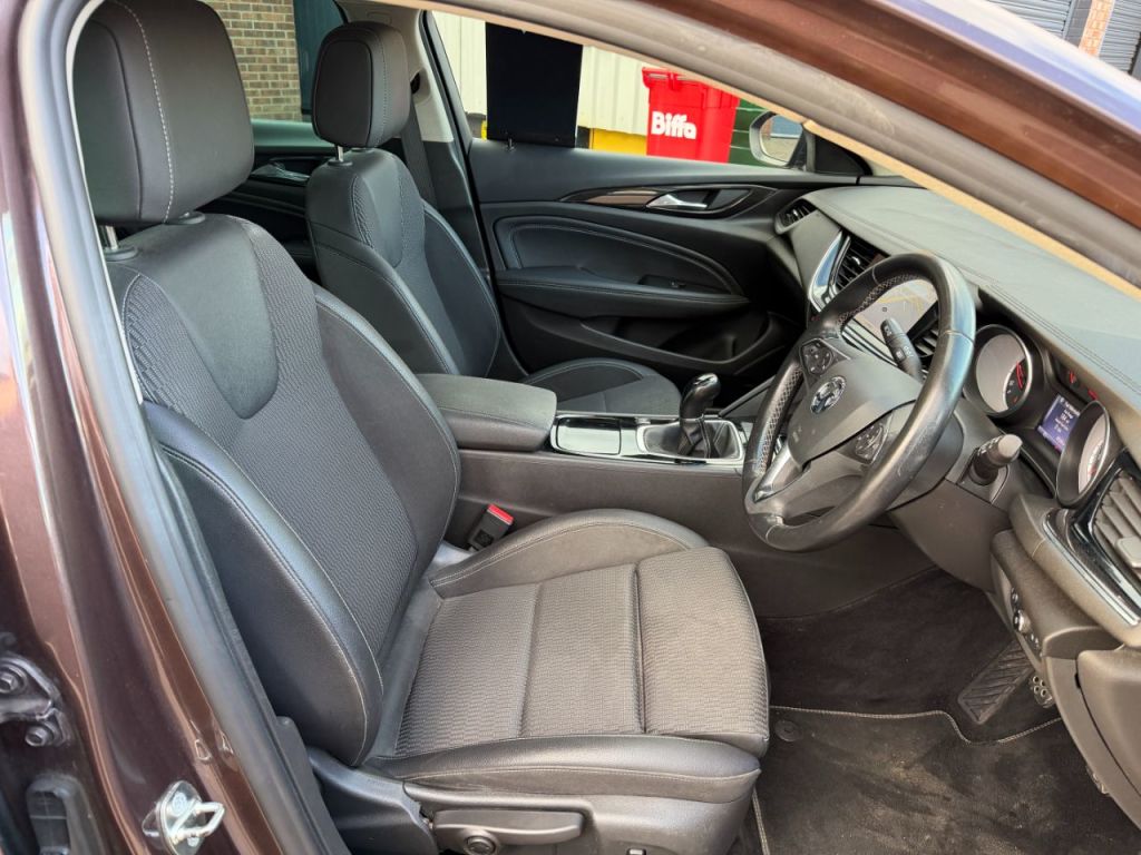 Used Vauxhall Insignia 2017 for sale - 76312820: Photo 16
